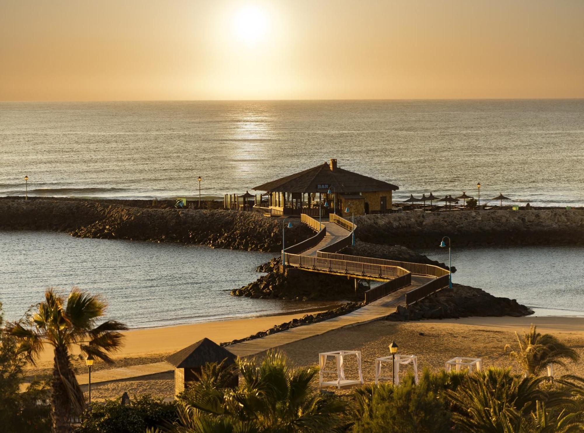 Elba Sara Beach & Golf Resort Caleta De Fuste Bagian luar foto